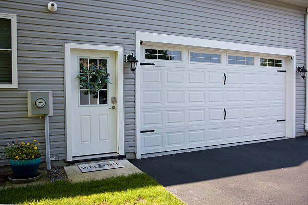 24/7 Emergency Garage Door Panel Replacement experts in Mount Pleasant, PA